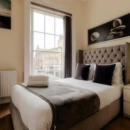 Gloucester Place Apartment