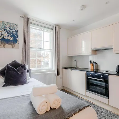 Apartment Gloucester Place London