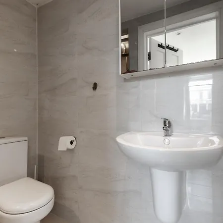 Gloucester Place Apartment