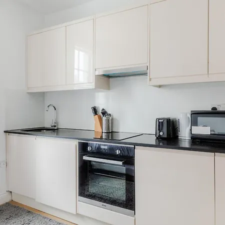 Apartment Gloucester Place London