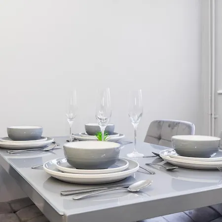 Luxury 4 Bed House Battersea Apartment London
