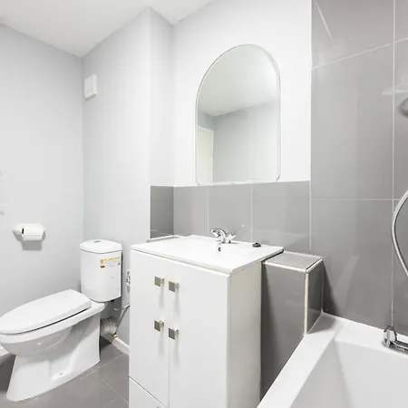 Luxury 4 Bed House Battersea *