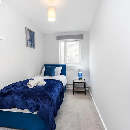 Luxury 4 Bed House Battersea