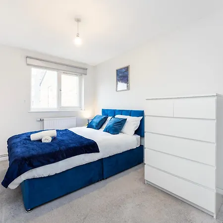 Luxury 4 Bed House Battersea * London