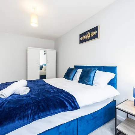 Luxury 4 Bed House Battersea