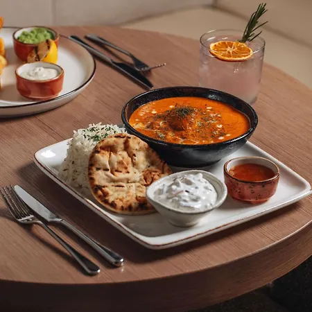 Radisson Blu Hotel, Bond Street فندق