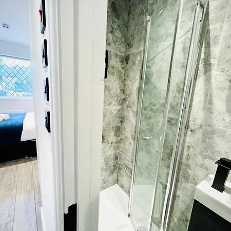 招待所 London Greenford House Beautiful Ensuite Close To Heathrow