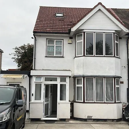 Guest house Double In Wembley