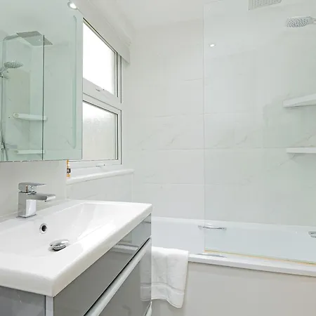 Apartment 2br Flat W Garden In Wandsworth, 7min Tube *