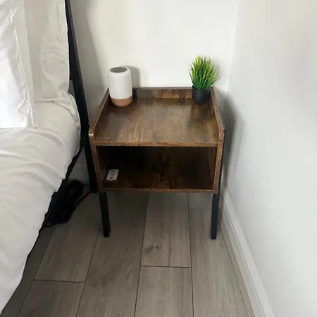 Kingston Studio, Ideal For Professionals Relocators And Leisure Stays, Near Kingston Station And Shopping Centre Apartment Kingston upon Thames (Greater London)
