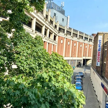 Kingston Studio, Ideal For Professionals Relocators And Leisure Stays, Near Kingston Station And Shopping Centre * Kingston upon Thames (Greater London)