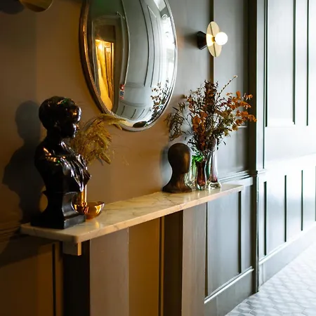 Georgian House 4*