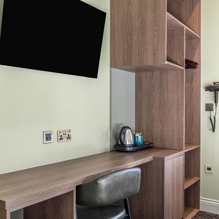 Clapham Guest house 4*