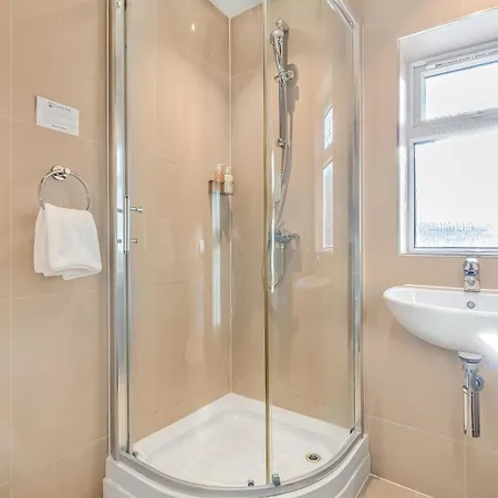 Clapham 4*