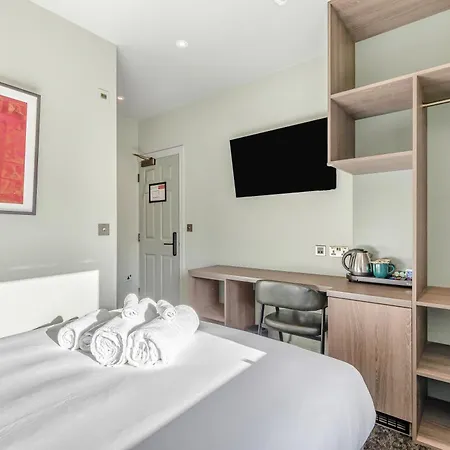 Clapham 4* London