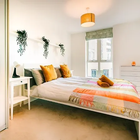 Apartment Peaceful In East End