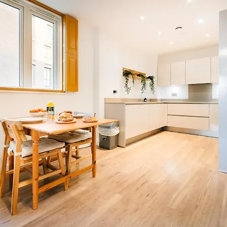 Apartment Peaceful In East End