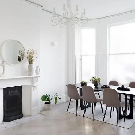 Sophisticated Notting Hill 2bed Apartment *