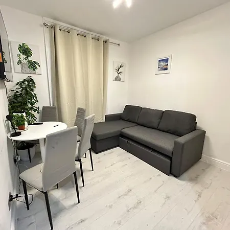 Apartment One Bedroom Flat Victoria