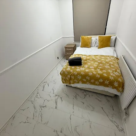 Edgware Road Private * London