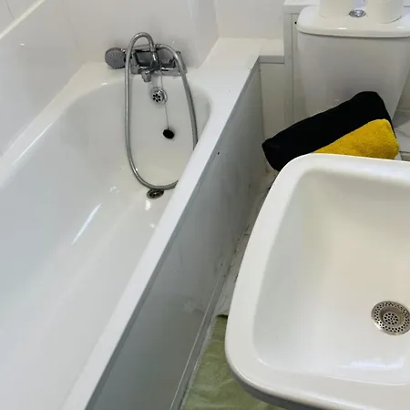 Edgware Road Private Guest house *