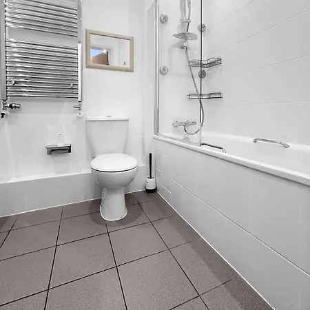 Walk To King's Hospital,private Terrace,828 Sq Ft,workspace