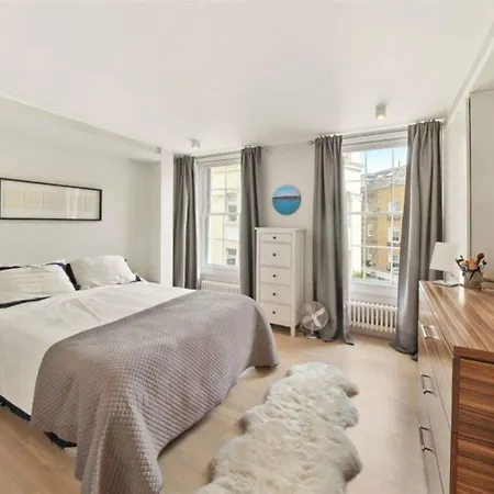 Apartment Covent Garden Modern Classic Sleeps 5