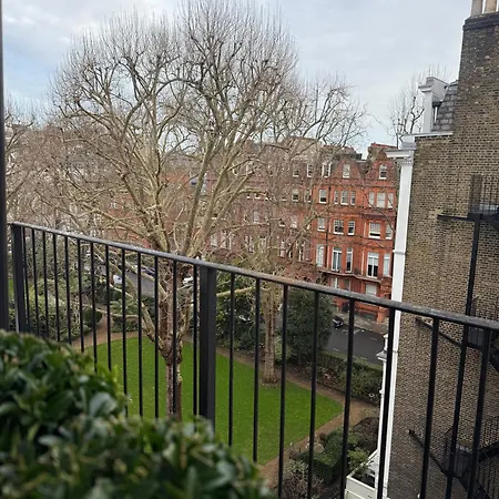 Bright 1 Bed - In The Heart Of South Kensington *
