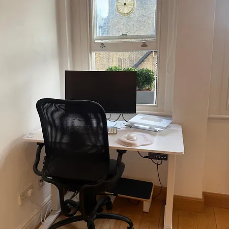 Bright 1 Bed - In The Heart Of South Kensington Apartment *