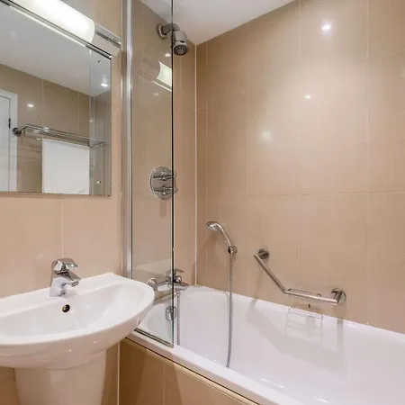 Hotel Quality Hampstead 3*