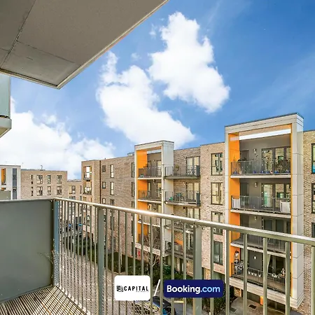 1 Bed Apt, Luxury Balcony By Capital Retreats Short Lets & Serviced In Colindale With Free Wifi Apartment *