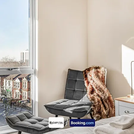 1 Bed Apt, Luxury Balcony By Capital Retreats Short Lets & Serviced In Colindale With Free Wifi Apartment