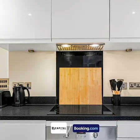 1 Bed Apt, Luxury Balcony By Capital Retreats Short Lets & Serviced In Colindale With Free Wifi Apartment Hendon