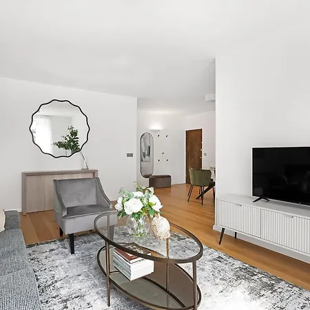 Apartment Notting Hill-opulent Bright Two Bedroom