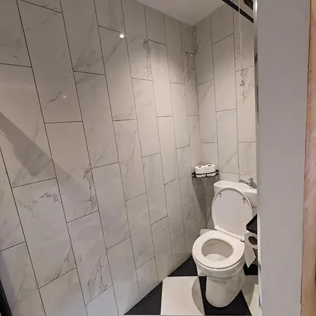 Spacious Canary Wharf Free Parking Bed & Breakfast *