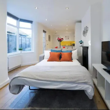 Holiday home Charming House Tower Bridge