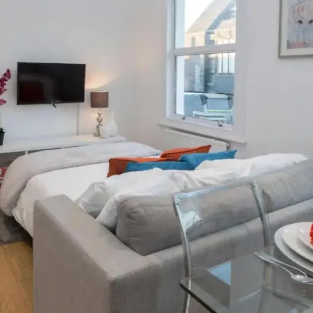 Holiday home Charming House Tower Bridge