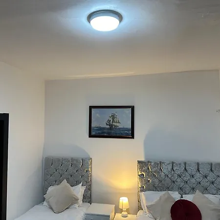 Tower Bridge Roomzzzz * London