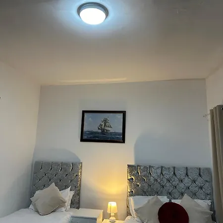 Tower Bridge Roomzzzz