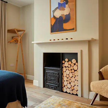Georgian House Hotell 4*
