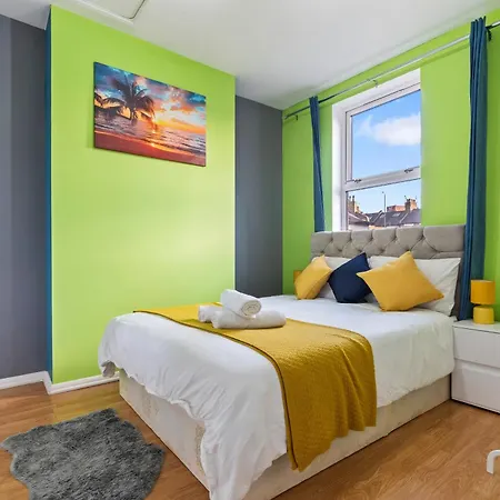 Impeccable 4-bed House In Brixton * Londýn