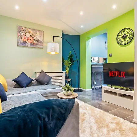 Impeccable 4-bed House In Brixton Londýn