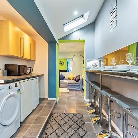 Impeccable 4-bed House In Brixton Prázdninový dům