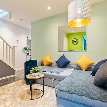 Impeccable 4-bed House In Brixton Prázdninový dům Londýn