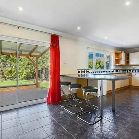 Entire House Holiday home *