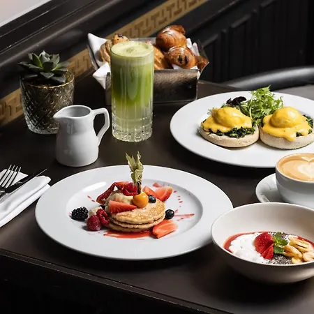 60 Hyde Park Gate 5*