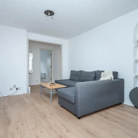 Apartment Beautiful 2-bed Near Wimbledon Tennis *