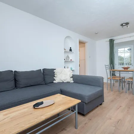Beautiful 2-bed Near Wimbledon Tennis London