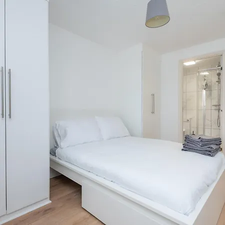 Apartment Beautiful 2-bed Near Wimbledon Tennis *