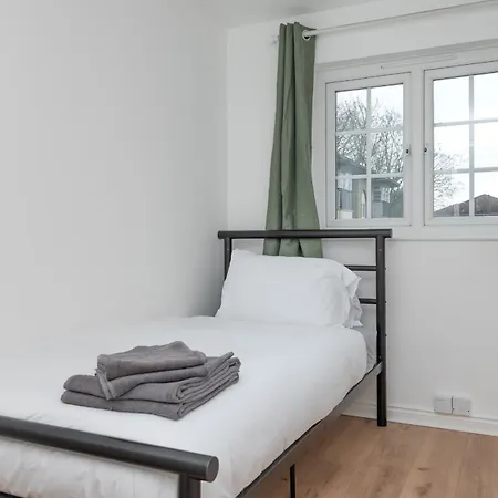 Apartment Beautiful 2-bed Near Wimbledon Tennis *